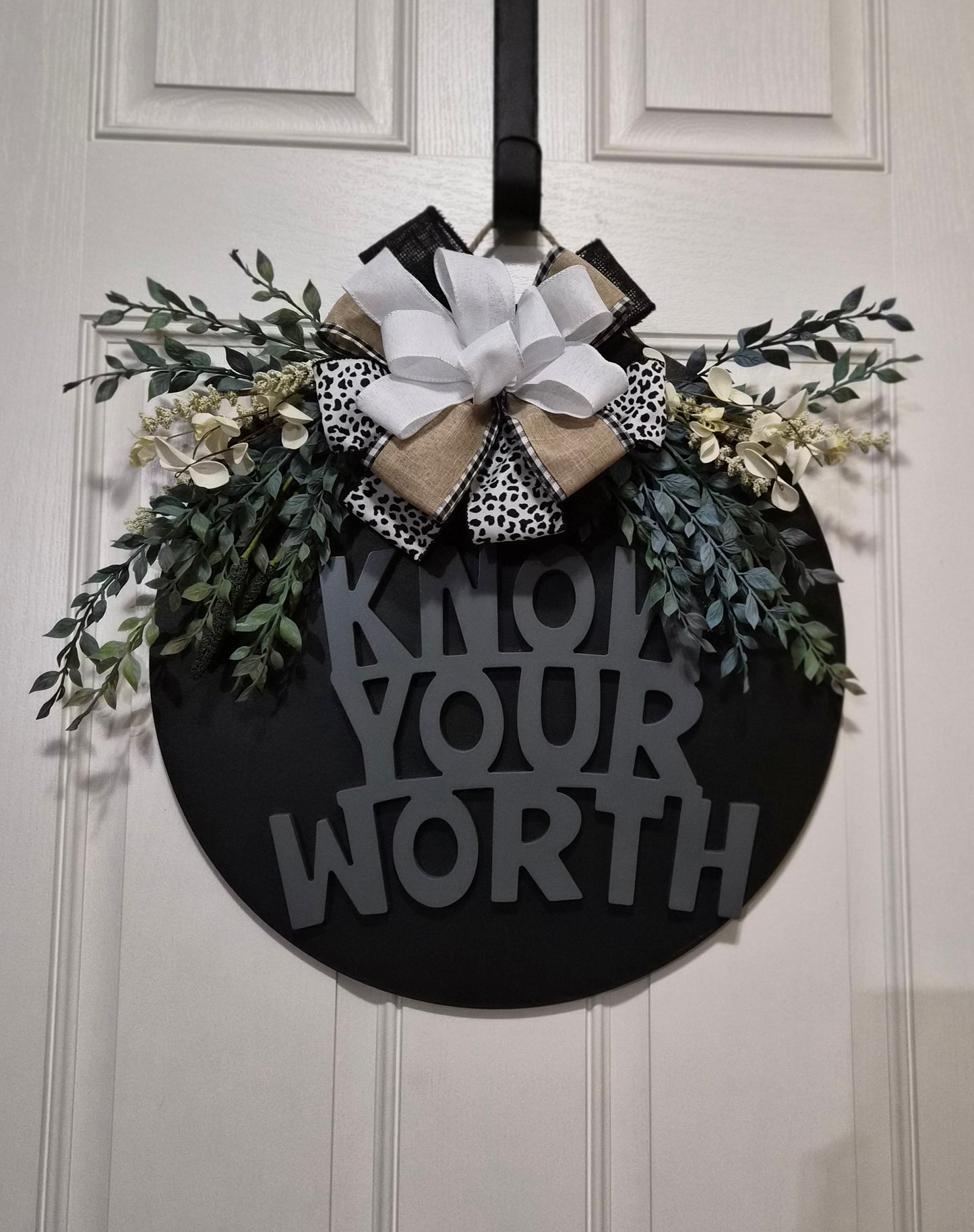 Know Your Worth Door Hanger – Empowerment Décor with Bold Style