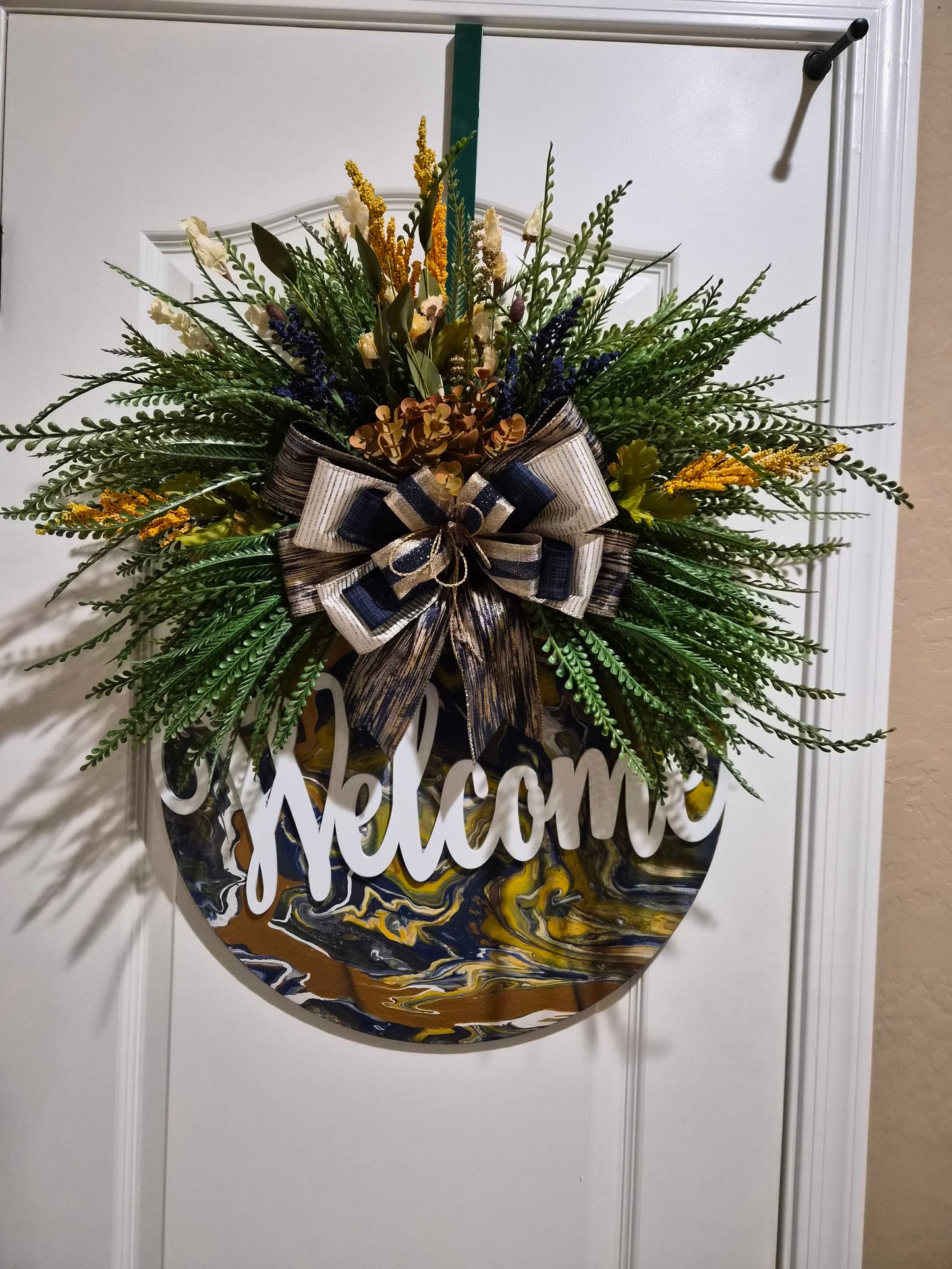 Welcome Door Hanger – Navy & Gold Elegance Edition